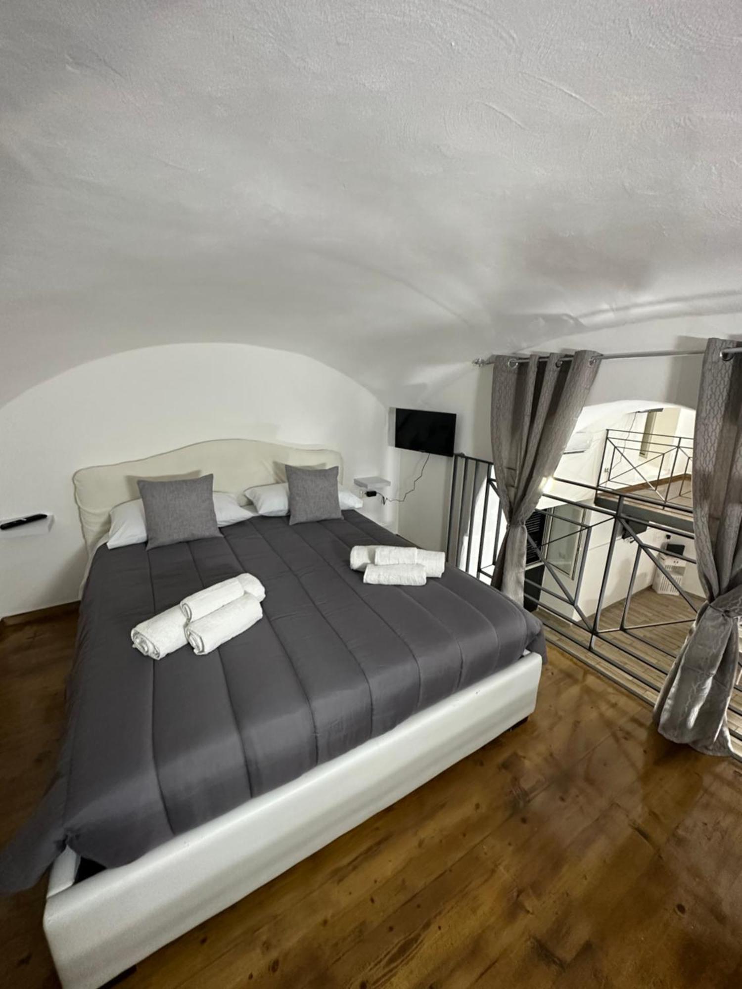Apartamento Aurora House Nápoles Exterior foto